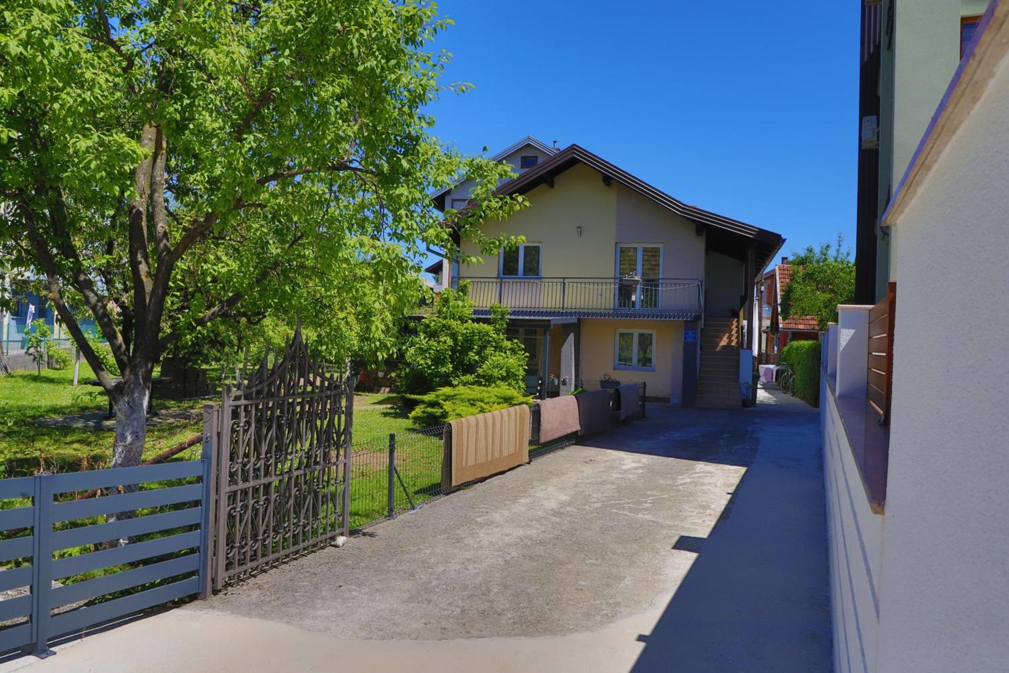 Apartman Ozimice 2 Bihać Exteriör bild